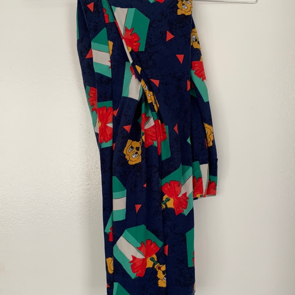 Lularoe TC Christmas Puppy Leggings